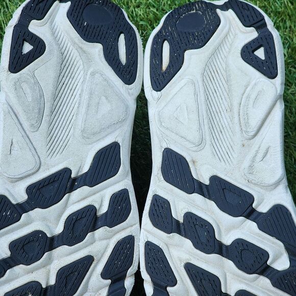 HOKA CLIFTON 9 - Womens Athletic Shoes - SIZE 8.5D WIDE - Picture 9 of 9